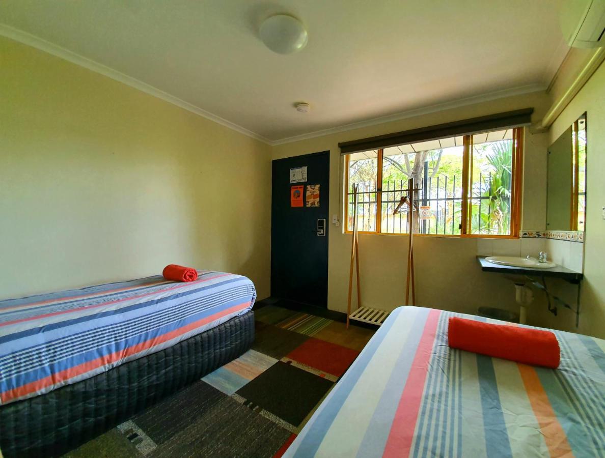 Jump Inn Alice Budget Accommodation Alice Springs Luaran gambar